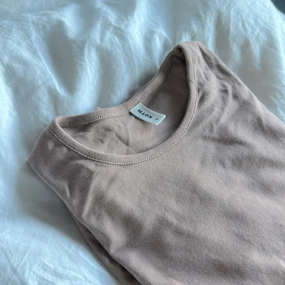 KOTN essential short sleeve crew t-shirt - dusty rose - Picture 4 of 7